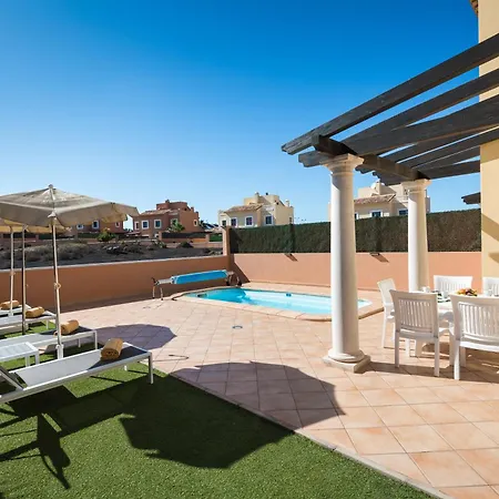 Home2book Private Pool & Terrace, Aloha Sun Vila