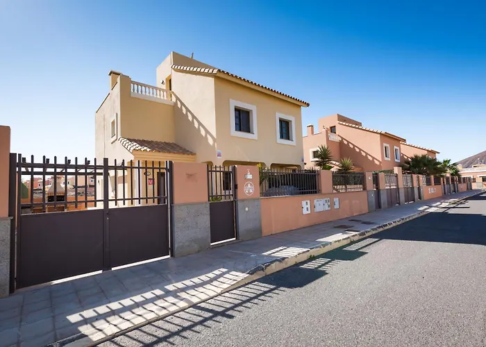 别墅 Home2book Private Pool & Terrace, Aloha Sun *