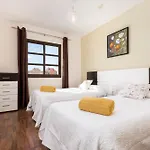 Home2book Private Pool & Terrace, Aloha Sun 别墅 *