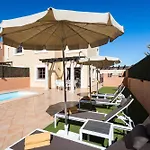 Home2book Private Pool & Terrace, Aloha Sun 科拉雷侯